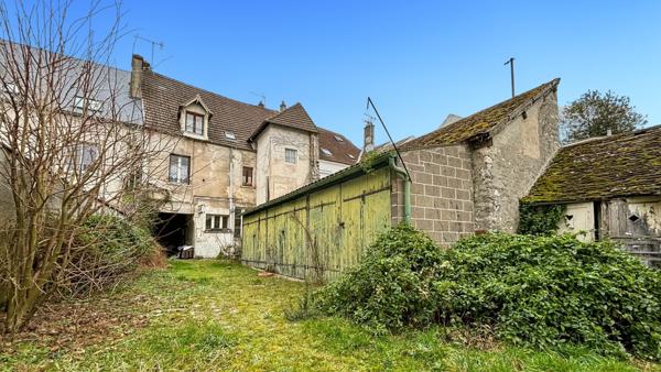 Étampes (91150) À VENDRE : MAISON centre-ville 4 chambres 160 m² + grenier aménageable et 3 garages