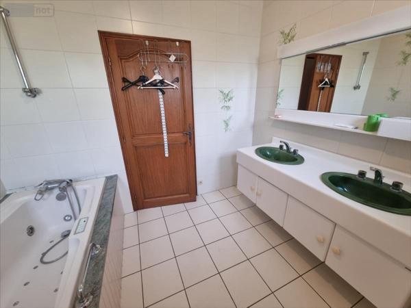 Maison à vendre à Callac dans les Côtes-d'Armor (22160), ref : 29066-1083545