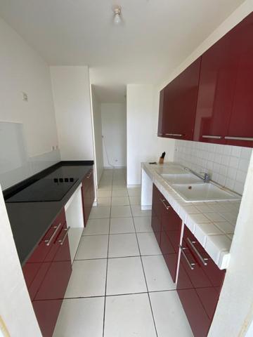 DUCOS – Appartement T4 en dernier étage avec grande terrasse et vue mer