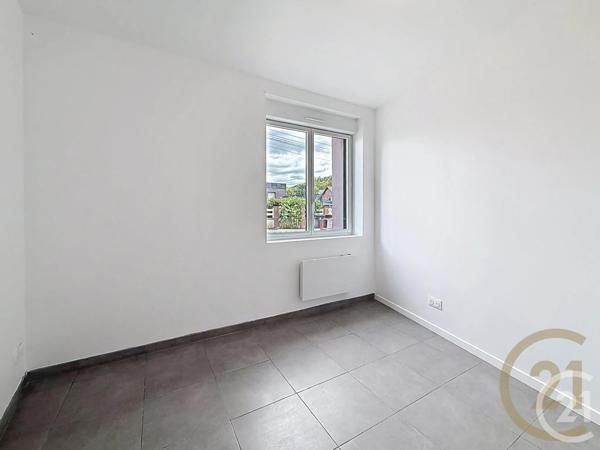 Immeuble à vendre  110 m 2   MALAUNAY  - 76
