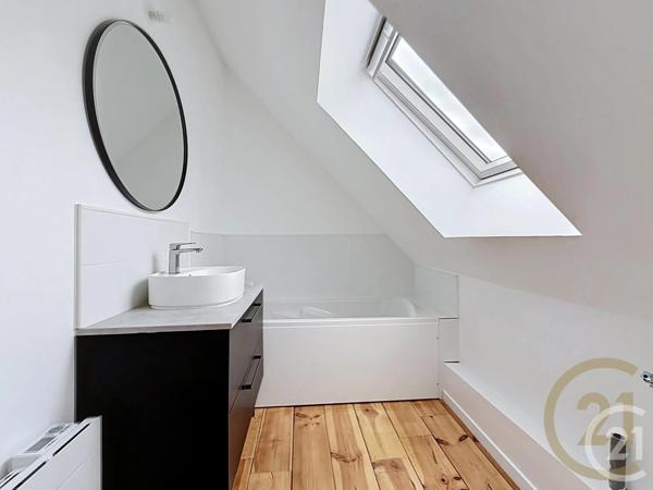Immeuble à vendre  110 m 2   MALAUNAY  - 76