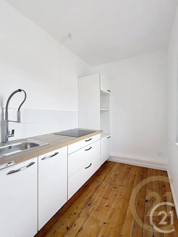 Immeuble à vendre  110 m 2   MALAUNAY  - 76