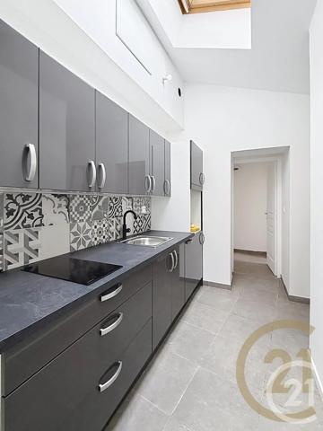 Immeuble à vendre  110 m 2   MALAUNAY  - 76