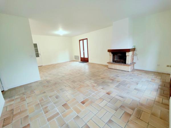 T5 plain pied au calme, garage dépendance