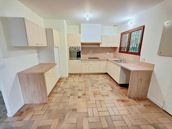 T5 plain pied au calme, garage dépendance