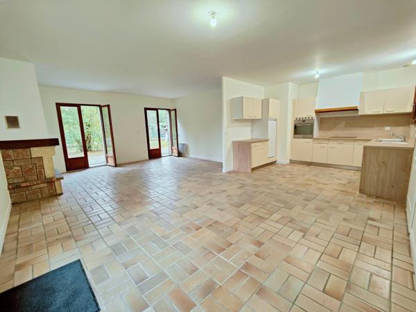 T5 plain pied au calme, garage dépendance