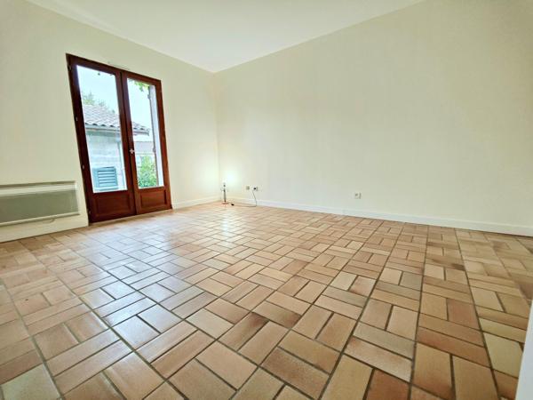 T5 plain pied au calme, garage dépendance