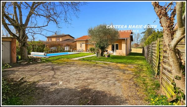 Maison PLAIN-PIED 110,23 M² - 6 pièces - 3 chambres + Mezzanine -Garage - Piscine neuve - PARCELLE 949 M² SEGOUFIELLE (32)