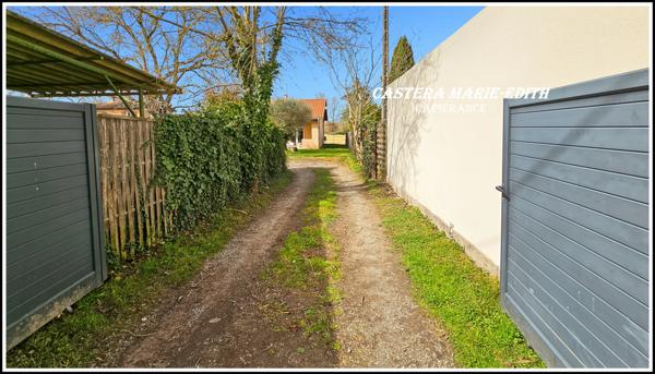 Maison PLAIN-PIED 110,23 M² - 6 pièces - 3 chambres + Mezzanine -Garage - Piscine neuve - PARCELLE 949 M² SEGOUFIELLE (32)