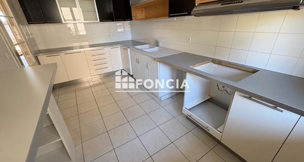 Location Maison 5 pièces 112.37 m² - Savigny-le-temple 77176