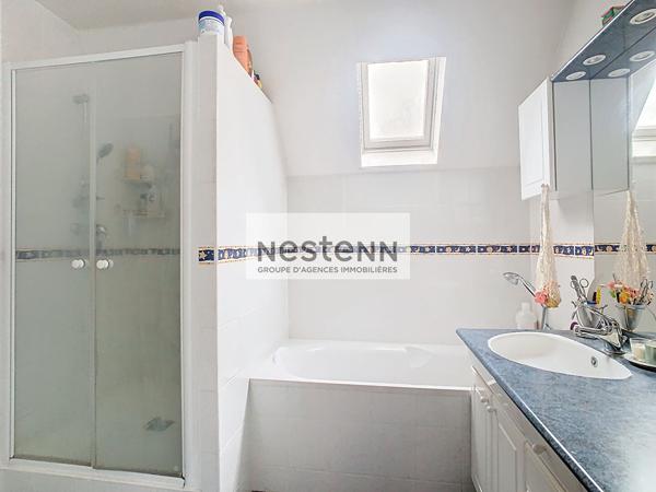 Maison familiale, 3 chambres, garage , studio, jardin, séjour 45 m²