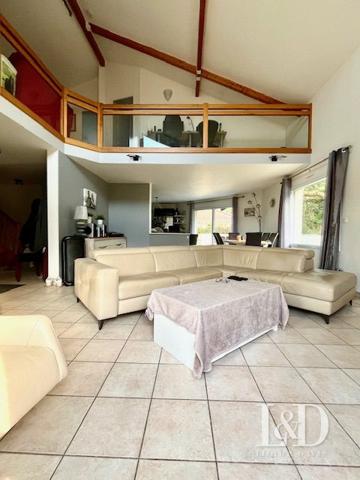 Echirolles / Bresson - Maison 6 pièces de 176 m2 habitables sur terrain de 1333 m2