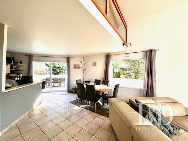 Echirolles / Bresson - Maison 6 pièces de 176 m2 habitables sur terrain de 1333 m2