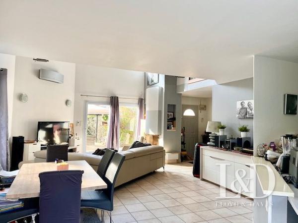 Echirolles / Bresson - Maison 6 pièces de 176 m2 habitables sur terrain de 1333 m2