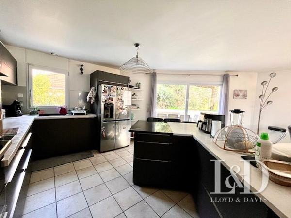 Echirolles / Bresson - Maison 6 pièces de 176 m2 habitables sur terrain de 1333 m2