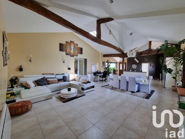 Maison à vendre 8 pièces 276 m² Saint-Galmier