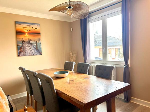 ROANNE ? Maison individuelle avec sous-sol complet sur terrain clos et arboré