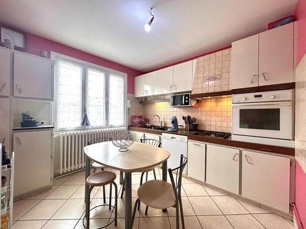 ROANNE ? Maison individuelle avec sous-sol complet sur terrain clos et arboré