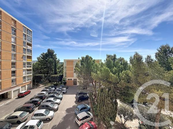 Appartement F4 à vendre  4 pièces - 70,90 m 2   MARSEILLE  - 13013