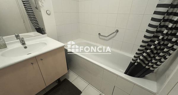 Location Appartement meublé 2 pièces 42.8 m² - Châtenay-malabry 92290