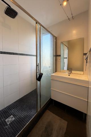 Appartement T4 rénové avec balcon et cellier, 81 m²  Bouscat