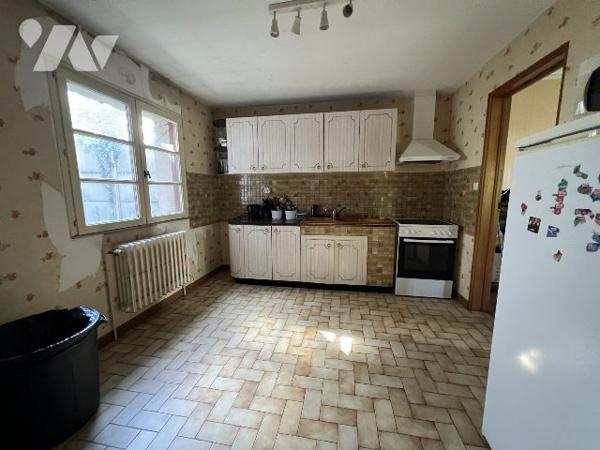 MAISON D'HABITATION A VENDRE