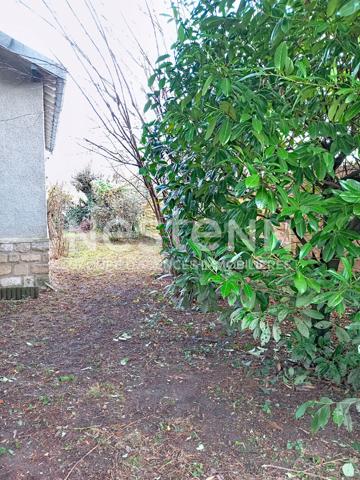 Rare sur le secteur de Longjumeau : Terrain à bâtir pour usage locaux professionnel, idéal profession libérale