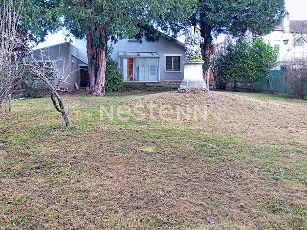 Rare sur le secteur de Longjumeau : Terrain à bâtir pour usage locaux professionnel, idéal profession libérale