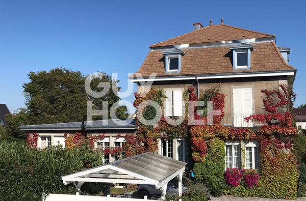 APPARTEMENT 4 PIÈCES 80 m²