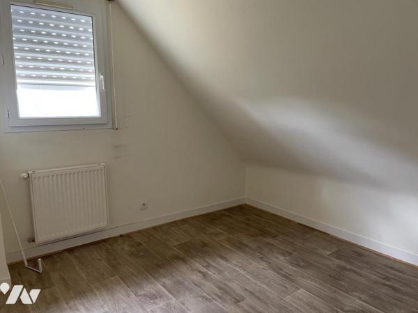 A VENDRE-MAISON CONTEMPORAINE 6 PIECES ARRADON -9900 m2 de terrain