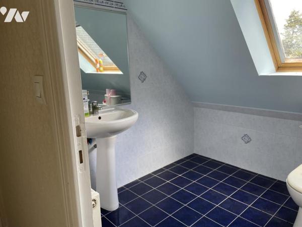 A VENDRE-MAISON CONTEMPORAINE 6 PIECES ARRADON -9900 m2 de terrain