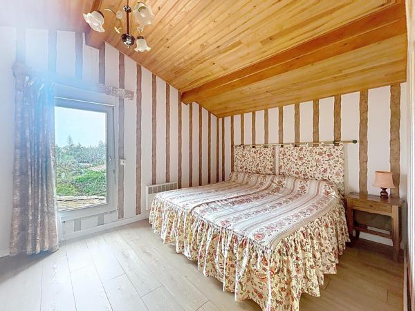 Maison 6 pièces 148 m2 avec terrain constructible de 3889 m2