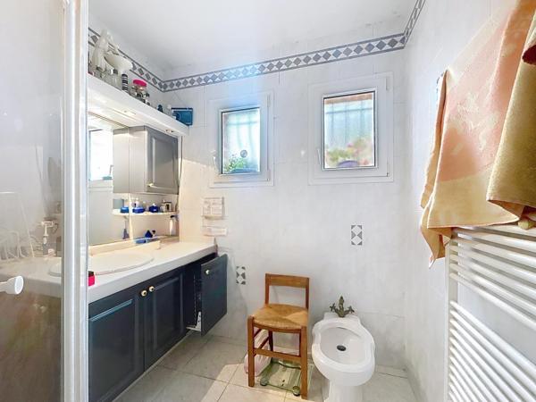 Maison 6 pièces 148 m2 avec terrain constructible de 3889 m2