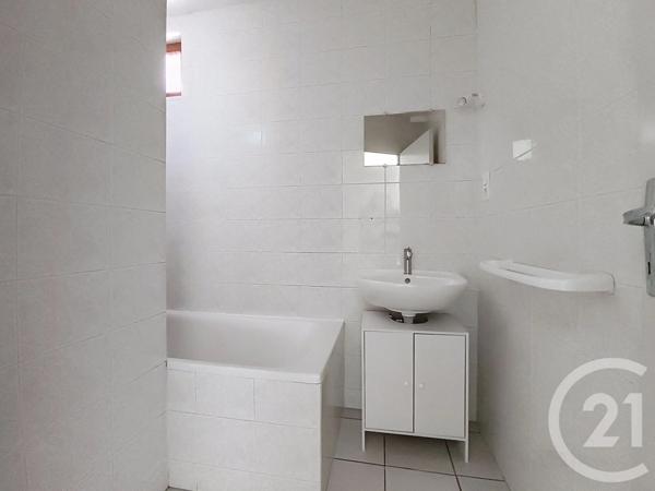 Immeuble à vendre  140 m 2   LABASTIDE ST PIERRE  - 82