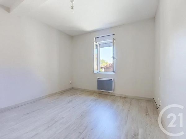 Immeuble à vendre  140 m 2   LABASTIDE ST PIERRE  - 82