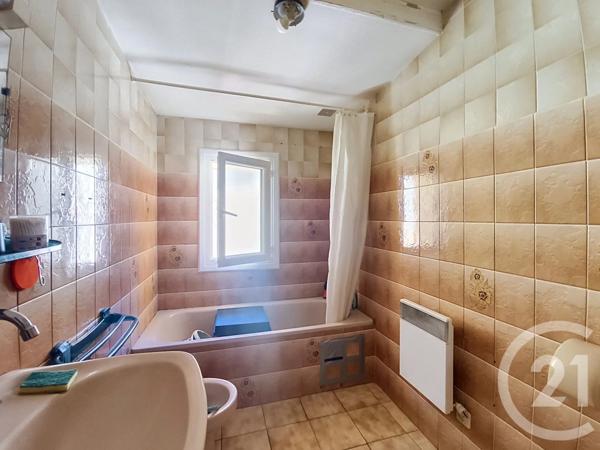 Immeuble à vendre  140 m 2   LABASTIDE ST PIERRE  - 82