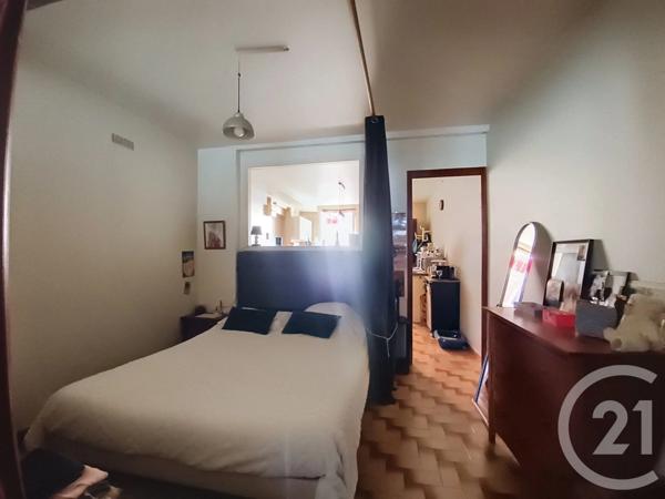 Immeuble à vendre  140 m 2   LABASTIDE ST PIERRE  - 82