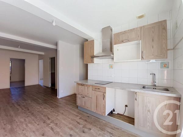 Immeuble à vendre  140 m 2   LABASTIDE ST PIERRE  - 82