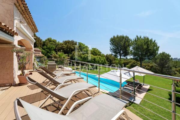 Biot villa avec vue, 4 chambres et une maison d'amis avec 2 cham Biot