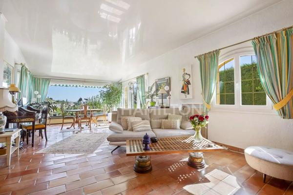 LE ROURET - VILLA DE CHARME - VUE MER Le rouret