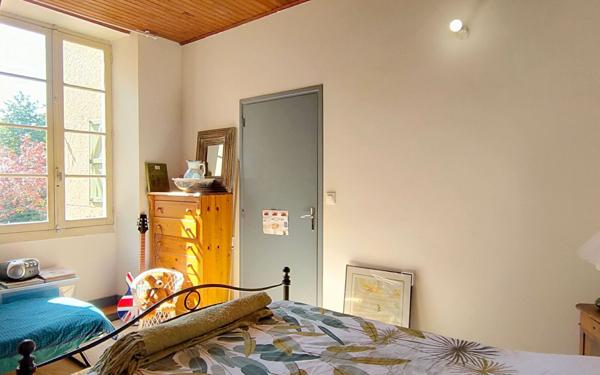 Maison à vendre    9 pièces •  Saint-Antonin-Noble-Val