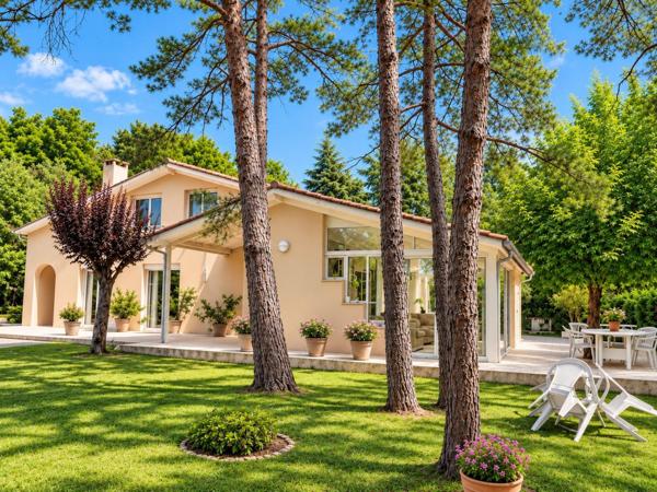 Belle villa 5 chambres danc parc arboré
