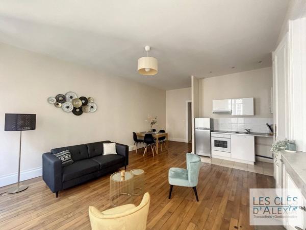 Appartement T2 MEUBLE - LYON 6ème