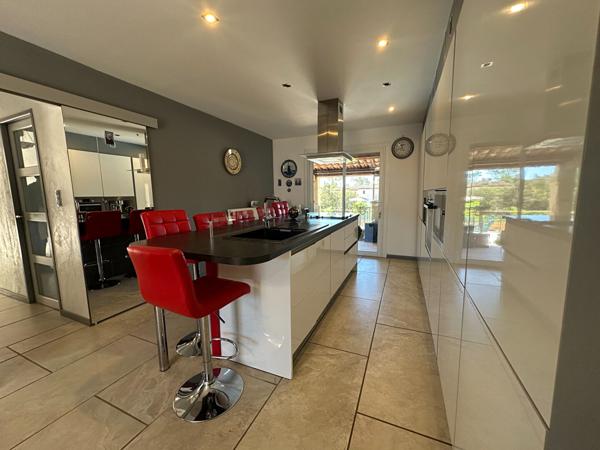 Maison Vidauban 4 pièce(s) +900 m² de terrain