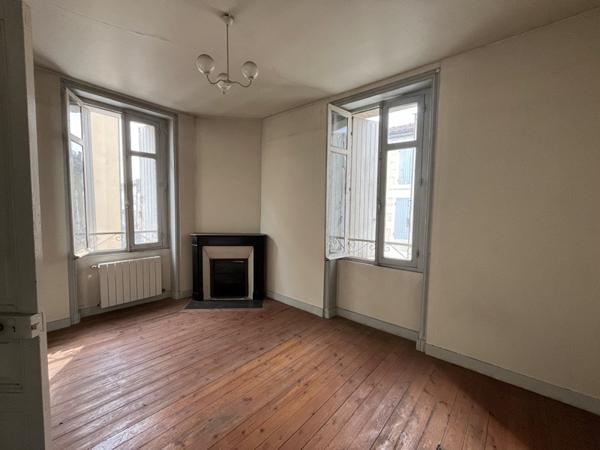 Maison à vendre |  Aigre |  5 pièces | 106 m²