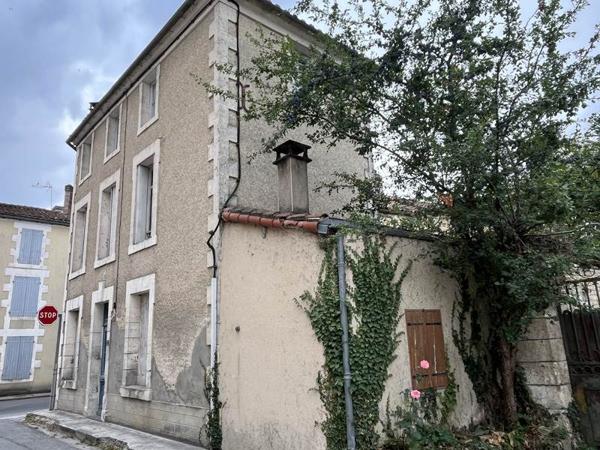 Maison à vendre |  Aigre |  5 pièces | 106 m²