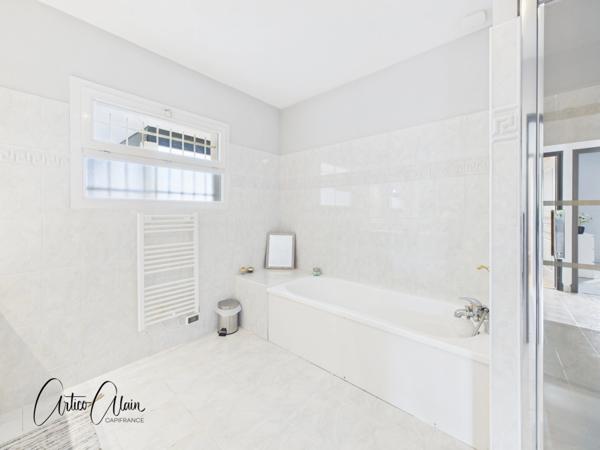 Maison à vendre 6 pièces LAUZERVILLE (31)