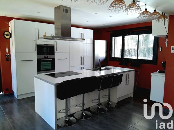 Maison à vendre 9 pièces 214 m² Aigues-Mortes