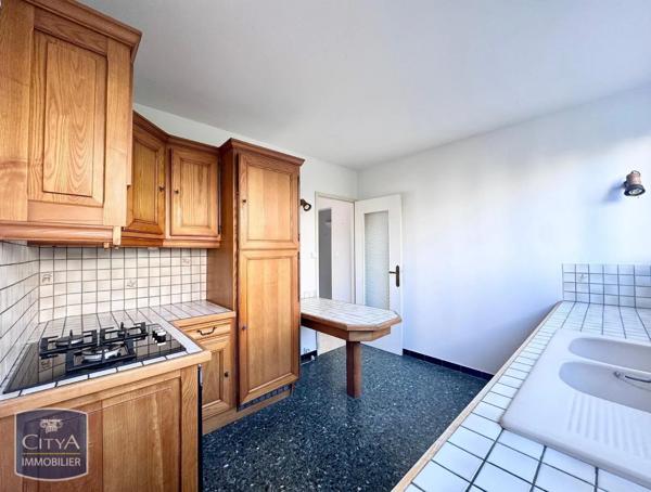 Appartement à louer 3 pièces 64.48m² Nîmes (30900)
