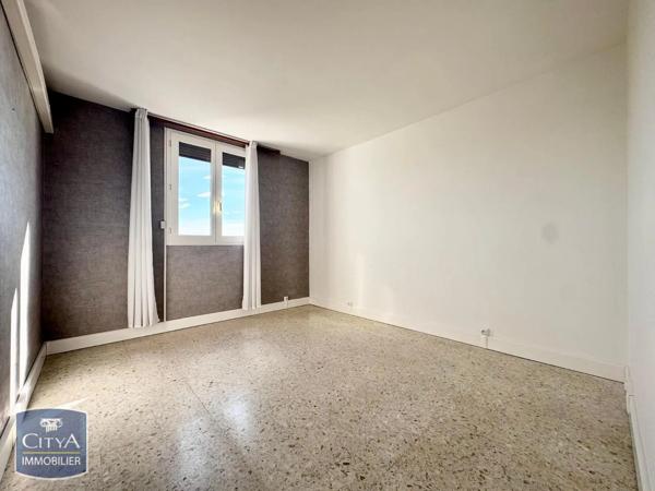 Appartement à louer 3 pièces 64.48m² Nîmes (30900)